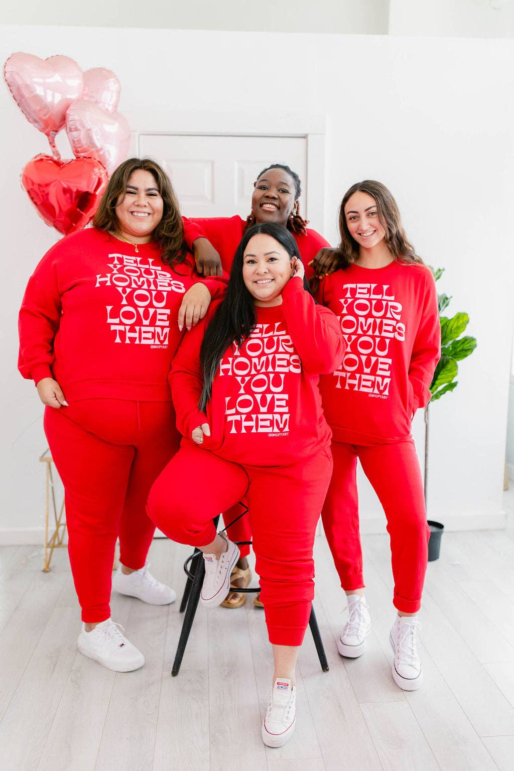 Taby Originals – Engroshandel Loungesæt - Dame – TABY ORIGINAL DESIGN: Fortæl dine venner, at du elsker dem i RØD*** PUFF*** & ULTRA SOFT***6