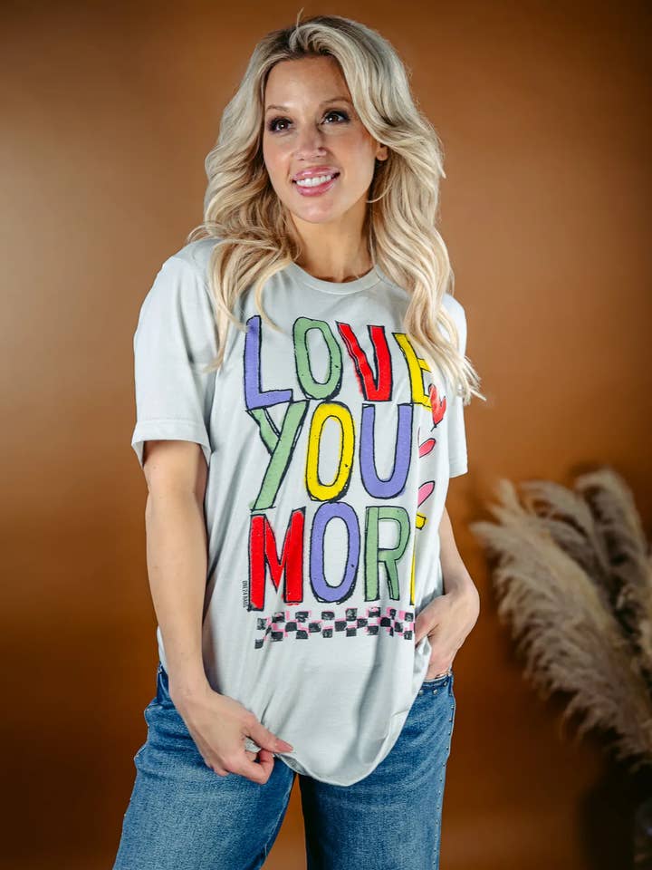 T-shirt graphique "Je t'aime encore plus" pour la vente par One24 Rags