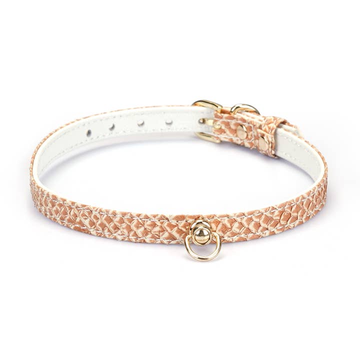 Girocollo in pelle di salmone giallo in edizione limitata per la vendita all'ingrosso da parte di Liebe Seele