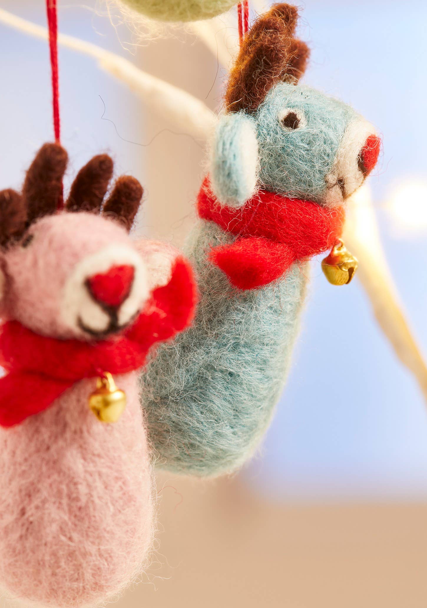 Namaste - Wholesale Christmas Decoration - Felt Reindeer With Bell And Scarf2