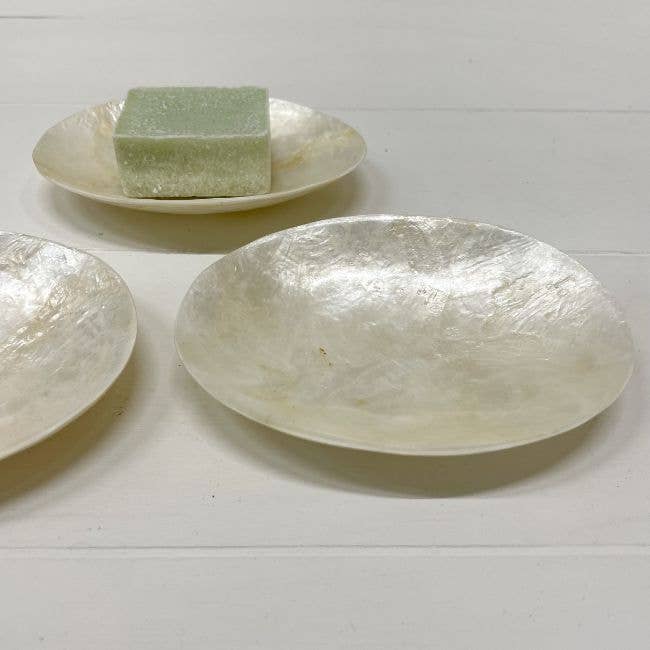 ByBazz - Venta al por mayor Bandejas/platos/boles decorativos - Schaaltje Schelp Capiz XS White7