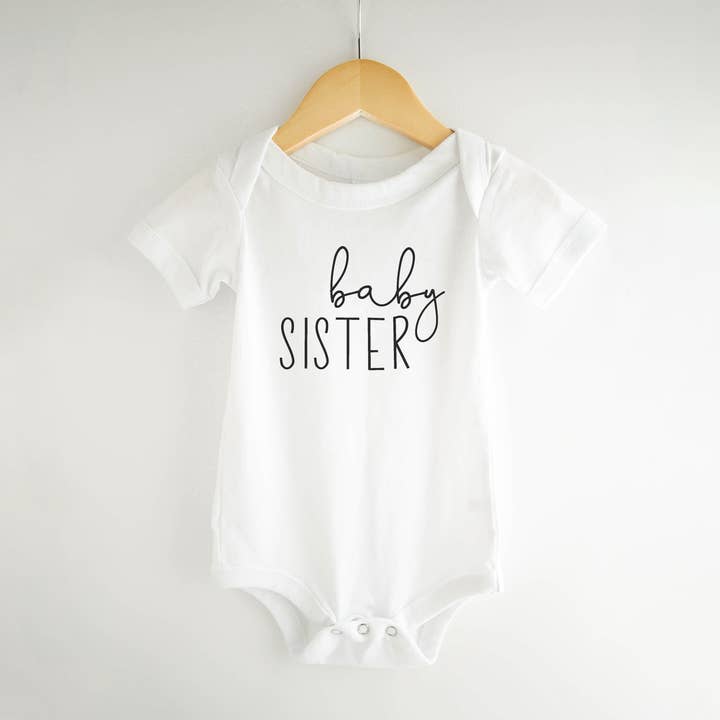 Combinaison d'annonce de grossesse pour petite sœur pour la vente par Bump & Beyond Designs