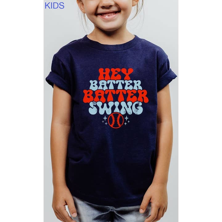 T-shirt graphique Hey Batter Batter Swing Baseball pour enfants pour la vente par Kids By Kissed Apparel