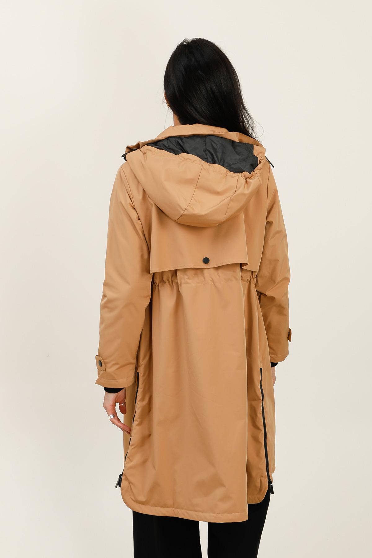 Attrait Paris - Vendita all'ingrosso Impermeabile - Donna - Giacca lunga impermeabile con cappuccio26