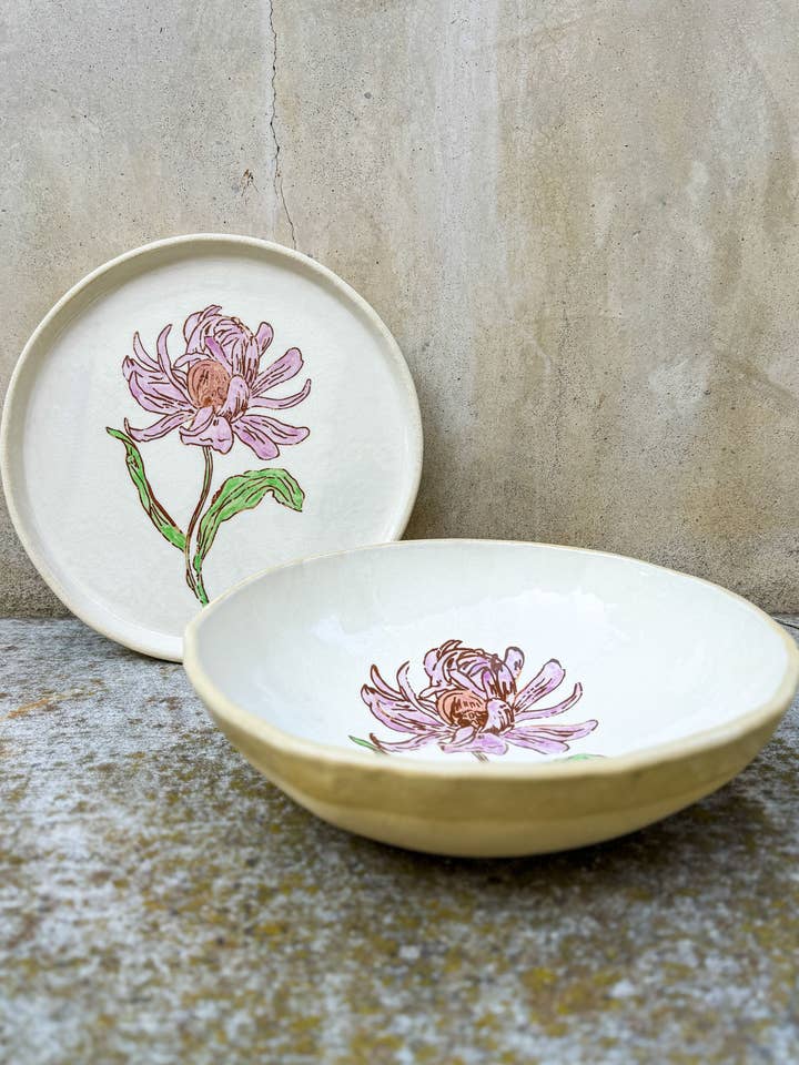 medium hand painted flower serving bowl for wholesale by erin murphy pottery