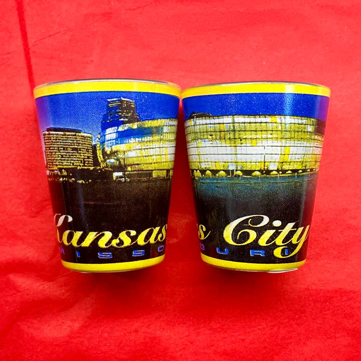 KC103-T-Mobile Center Schnapsglas für den Großhandel von Avery Postcards and Gifts