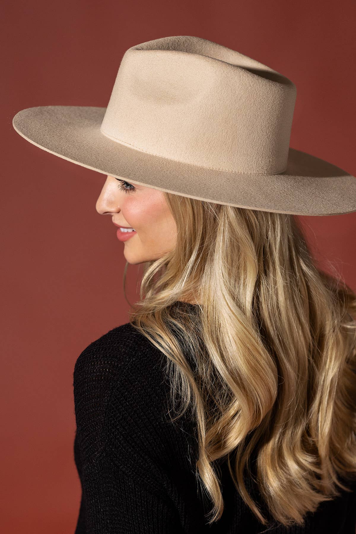 Urbanista - Vendita all'ingrosso Fedora - Donna - Cappello Panama a tesa rigida in lana australiana 100% con corona a goccia larga28