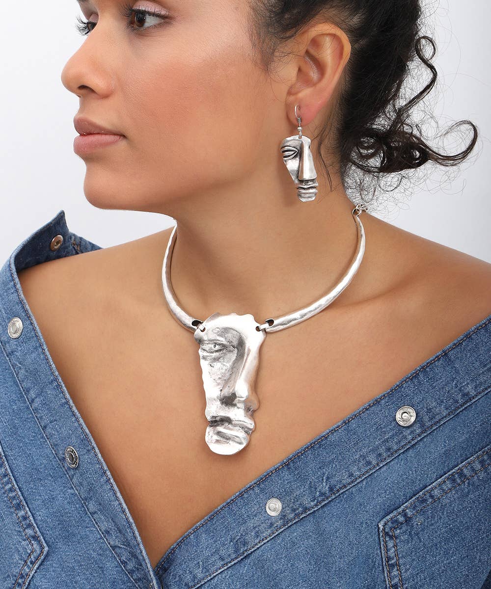 AVENS – Conjunto de joias por atacado – Conjunto de Colar e Brincos com Design de Rosto em Prata Antiga