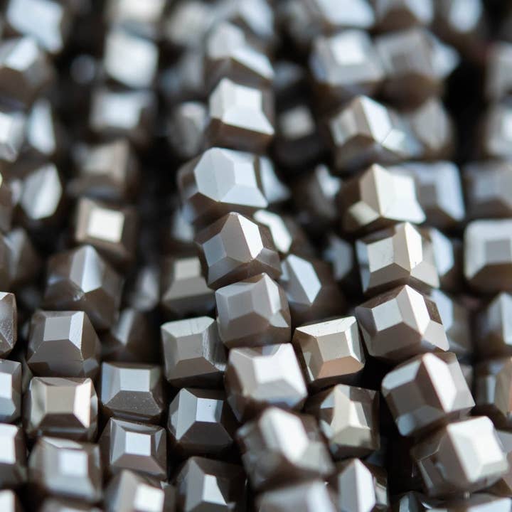 Cara & Co Silicone Craft Supply - Wholesale Beads - Faceted Cubes Glass Beads