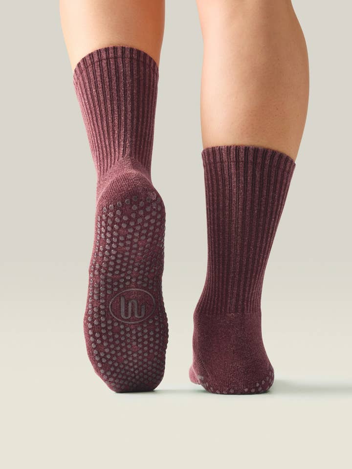 Chaussettes à Adhérence Antidérapante pour Équipage - Mûre Poussiéreuse et autres tendances Résultats pour custom grip socks en vente B2B. Retours gratuits et paiement à 60 jours sur Faire sur Faire.