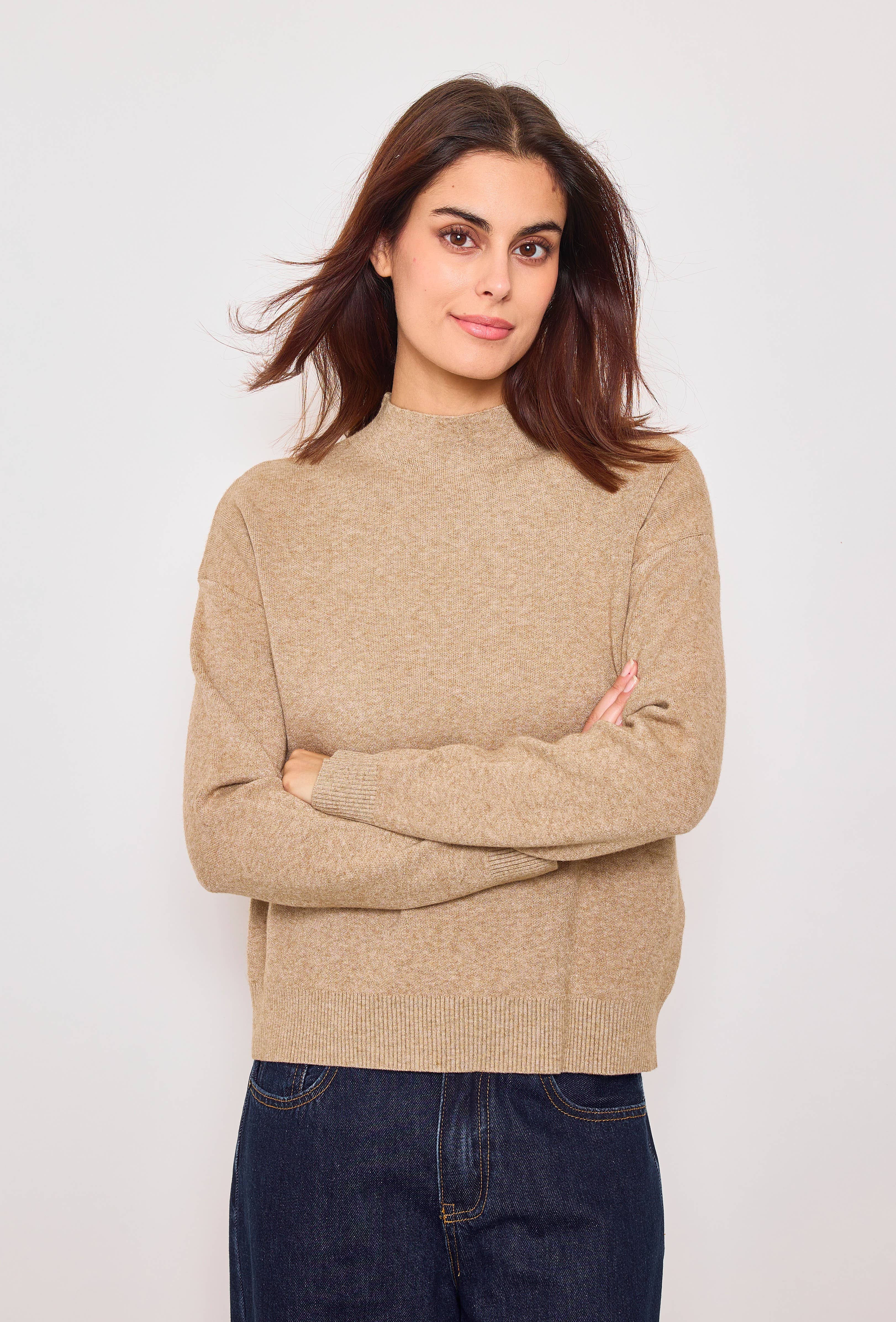 SUNNY STUDIO - Wholesale Knit Sweater - Women's - Women's high-neck pullover with long sleeves3