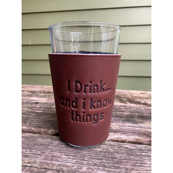 Bierglas - Ich trinke und ich weiß Dinge für den Großhandel von Jimmyrockit