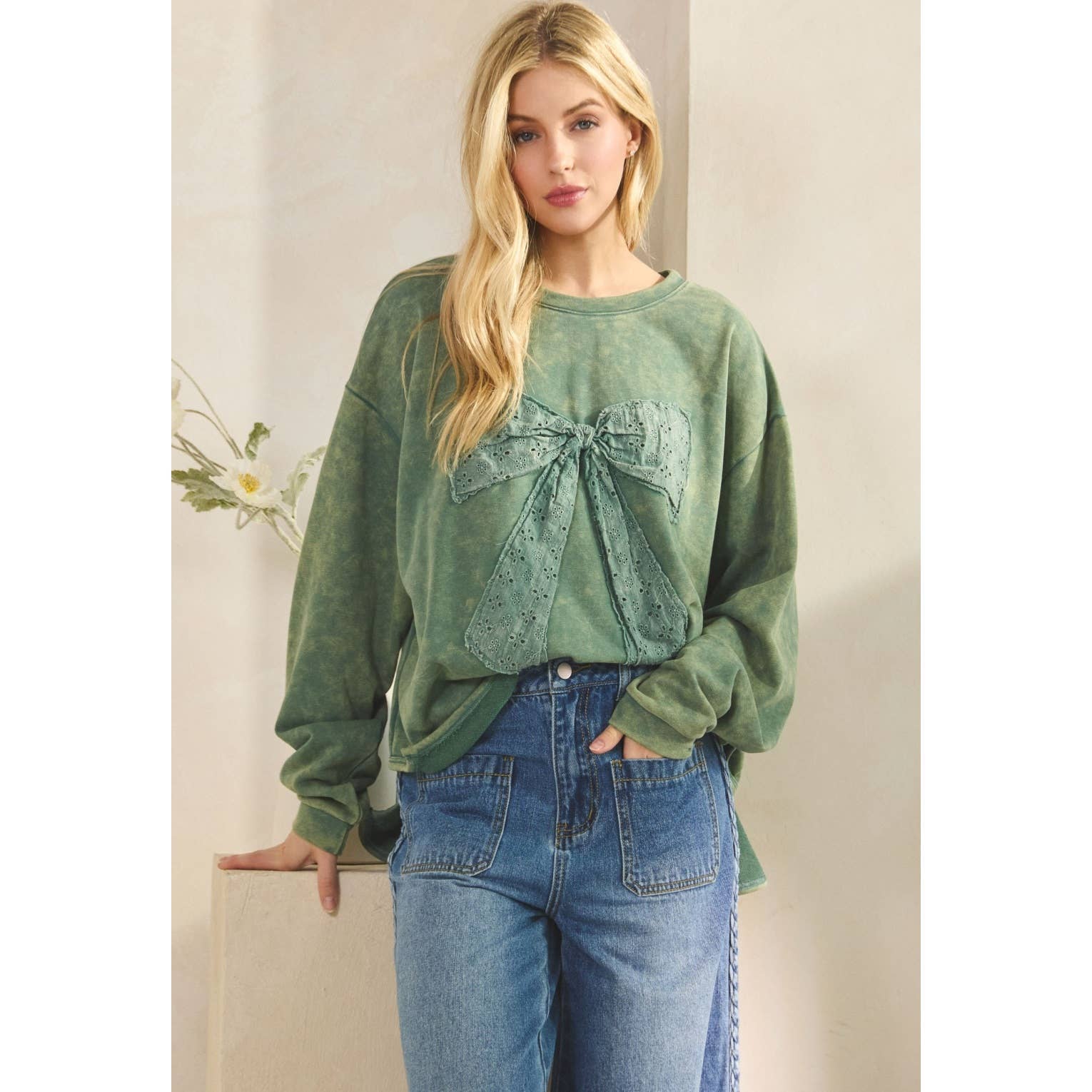Sage + Fig - Wholesale Sweatshirt - Women's - WHIMSY BOW SWEATSHIRT (ST7972)10