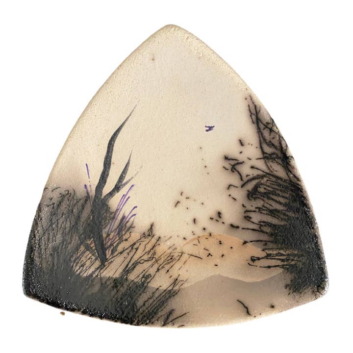 Lickin Flames - Wholesale Jewellery dish - Ring Dish - A Tiny Bird Flies in the Sky of Carbon Decorated Dish3