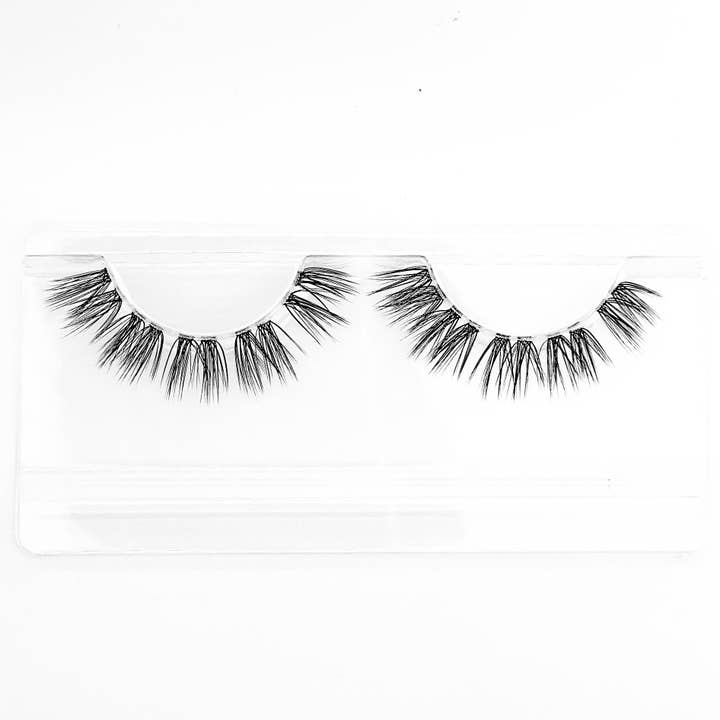 Entièrement bénie • pour la vente par CËTTE LASH