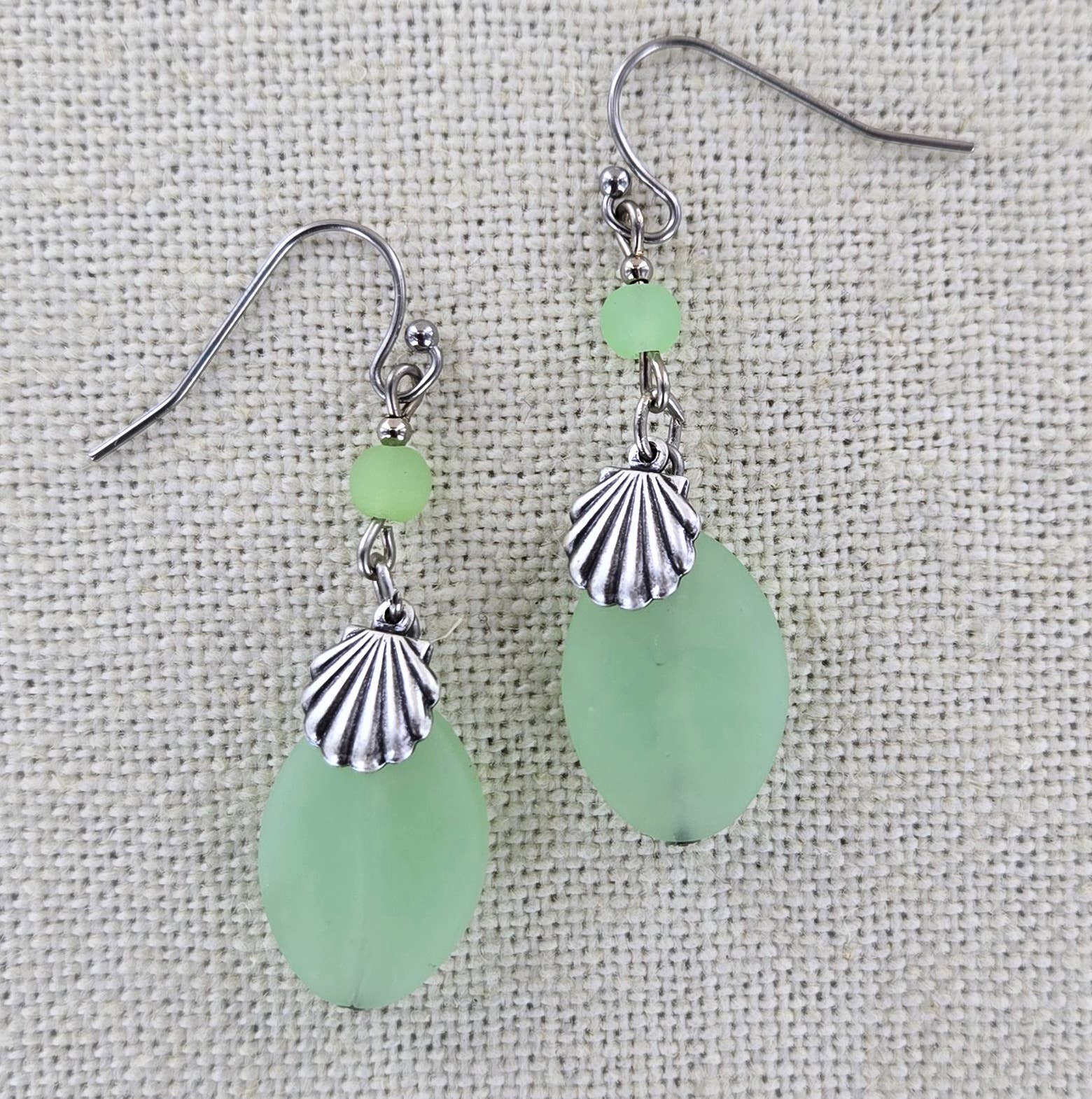 Sadie Green's Jewelry - Wholesale Dangle Earrings - Sea Glass Shell Earring 1709-SP3