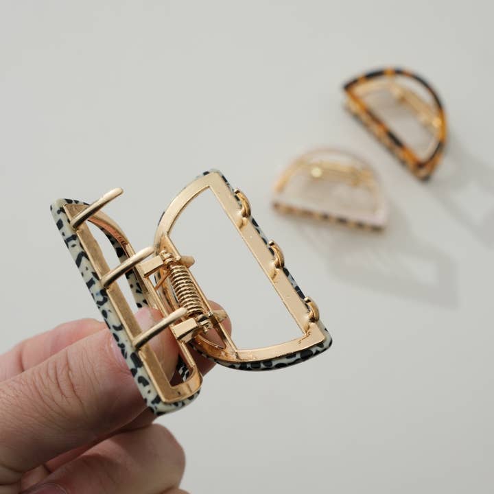 Adorro - Wholesale Hair Clip - Women's - Rosalie Core Classic Half Moon Metal Claw Clip - Small4