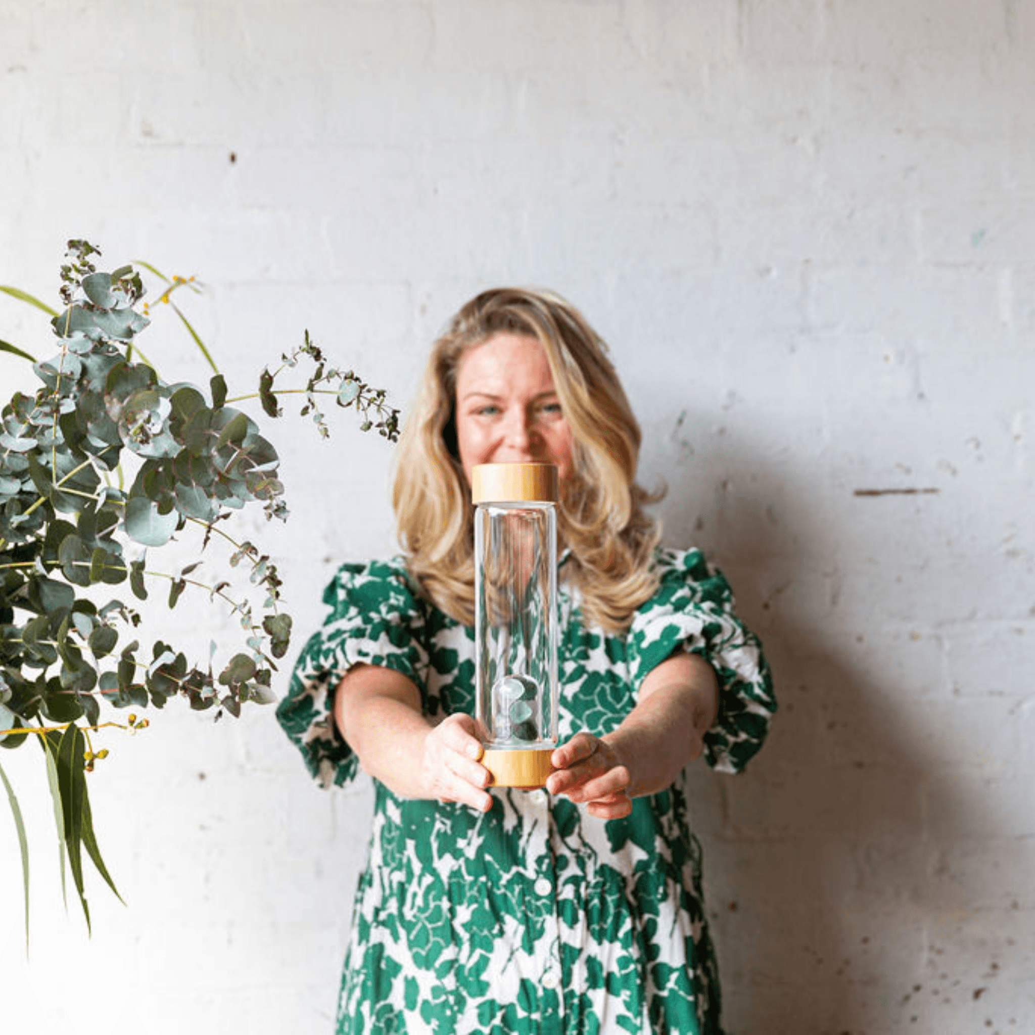 Us and The Earth - Vente Bouteilles d'eau - Bouteille en verre cristal avec bouchons en bambou2