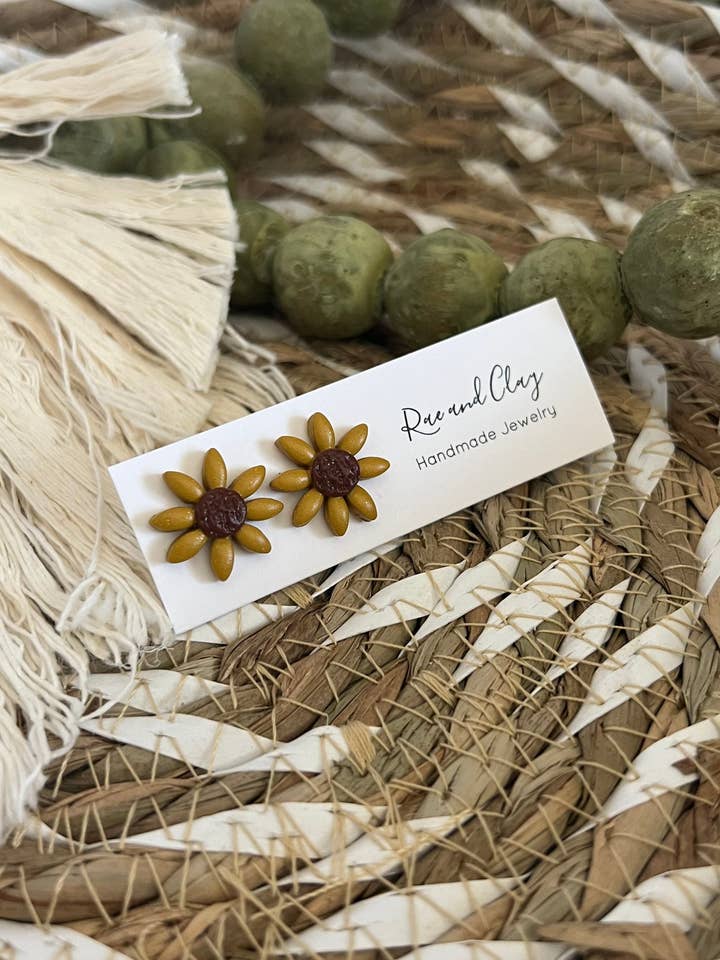 Solros stud för wholesale av Rae and Clay