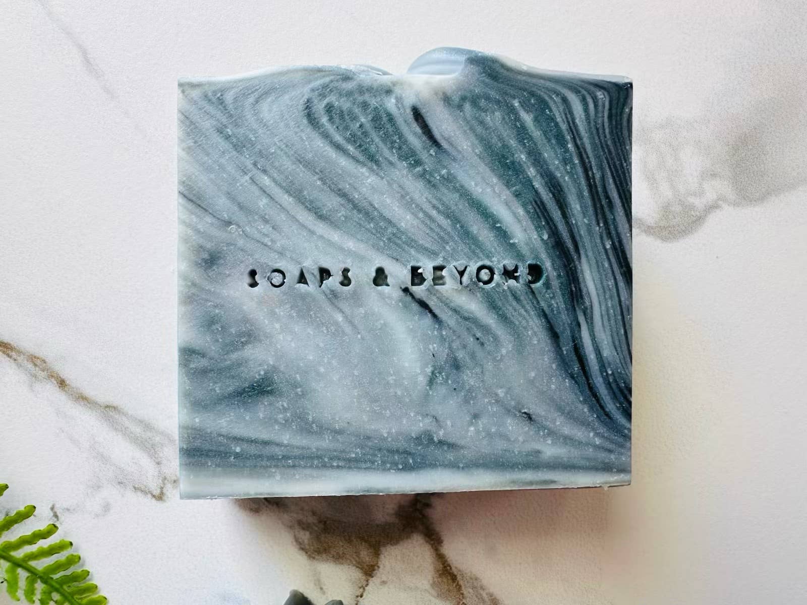 Soaps & Beyond – Großhandel Feste Seife – Country Man Seifenstück (Maskuliner Duft)1