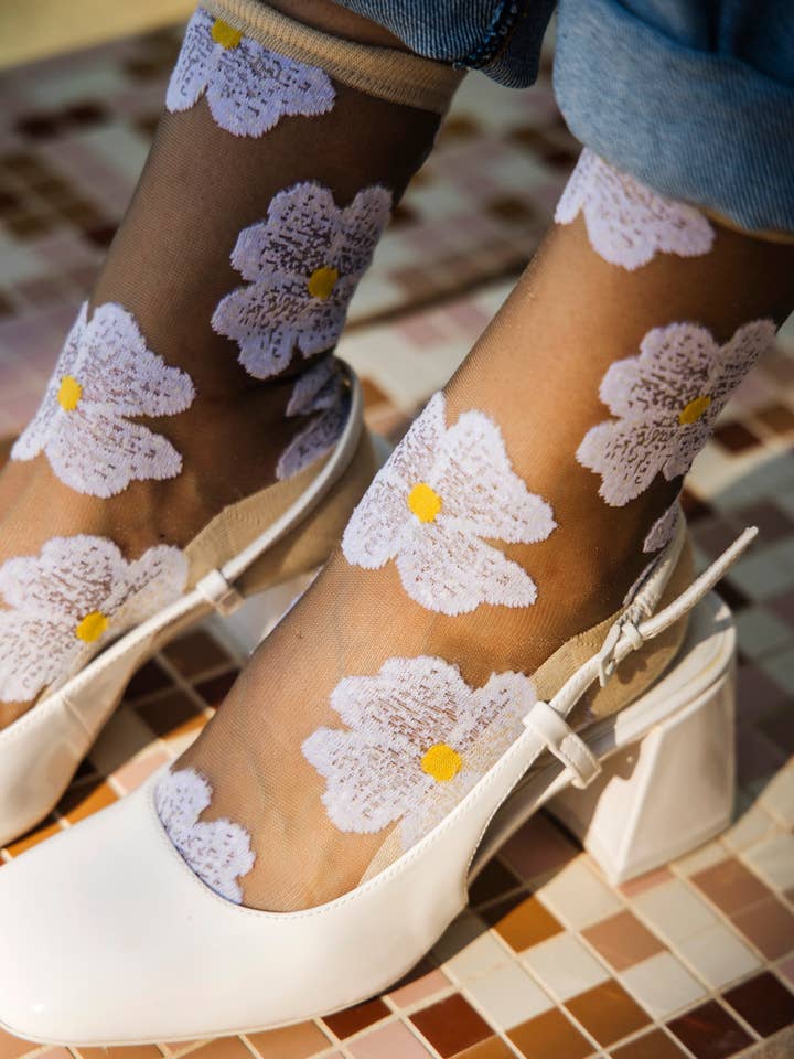 Atelier St Eustache - Wholesale Socks - Women's - MURANO CREAM • Transparent floral gift socks1