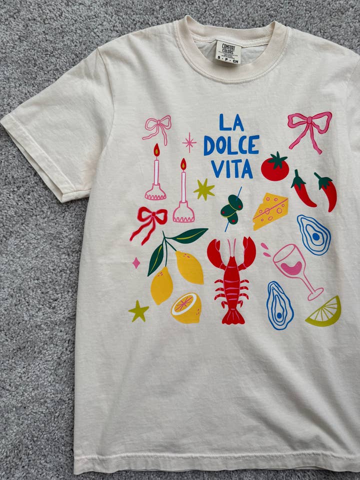 La Dolce Vita Grafisk T-shirt for engroshandel hos MAE MAE