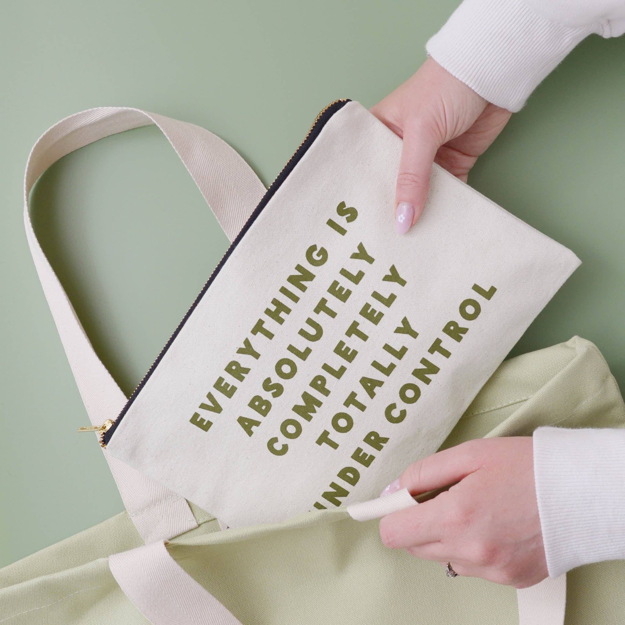 Alphabet Bags – Engroshandel Posetaske - Dame – Under kontrol - Stor lærredspose1