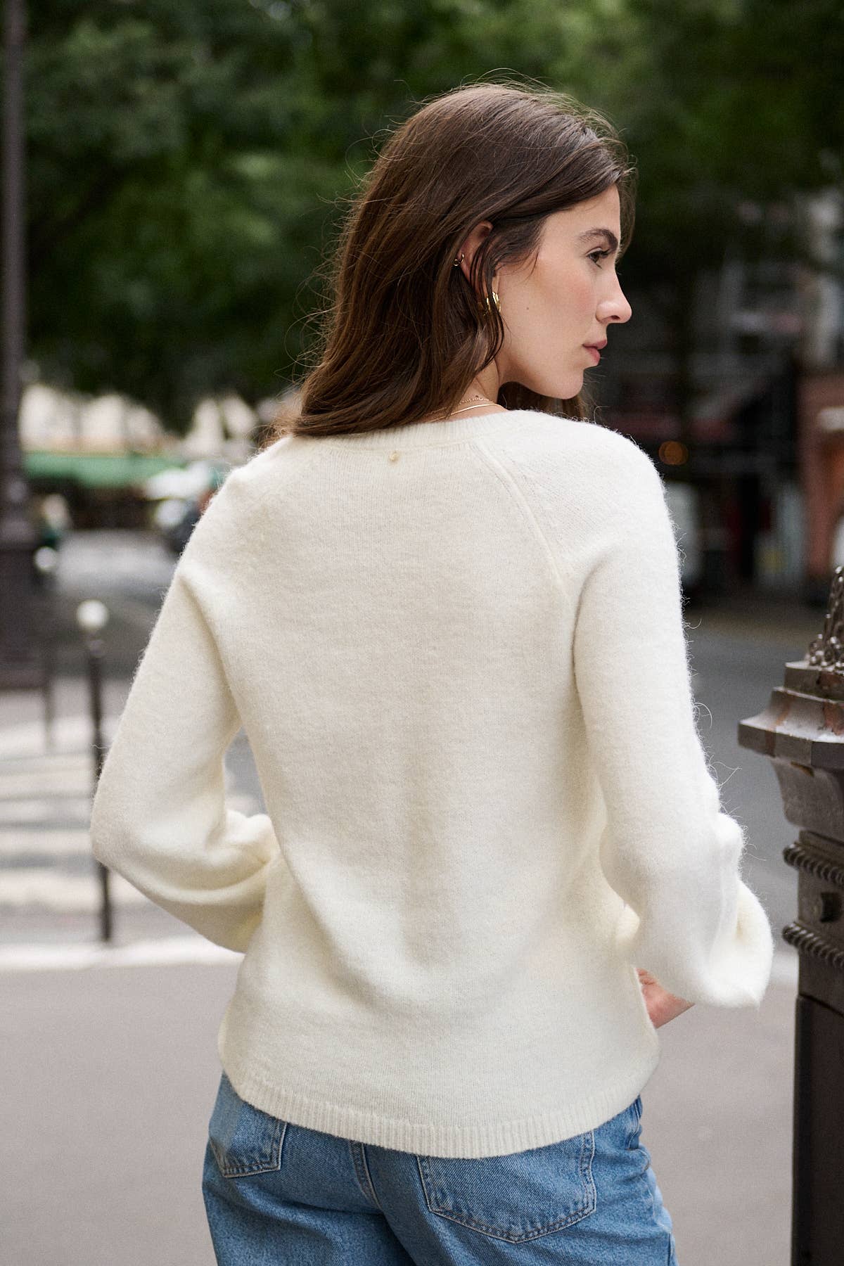 Nathael Paris - Vente Pull en maille – femme - Pull en alpaga et laine manches longues légèrement ballon9