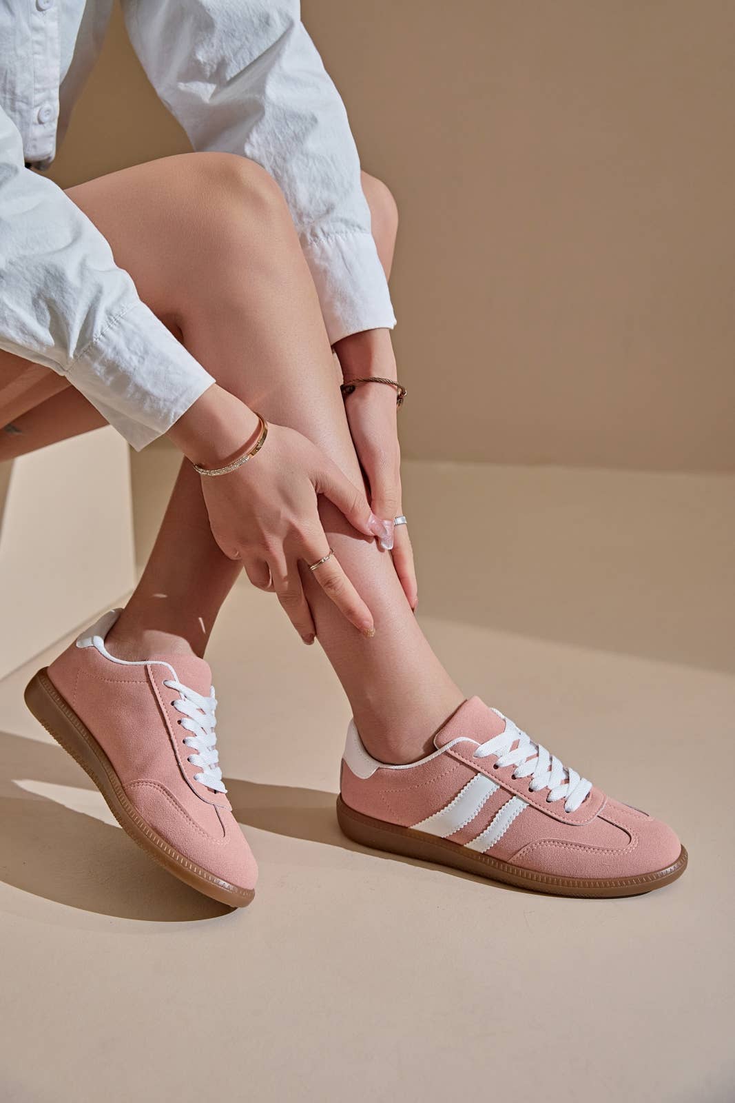 ERYNN - Wholesale Lifestyle Sneakers - Women's - lace-up sneakers - Zoe5