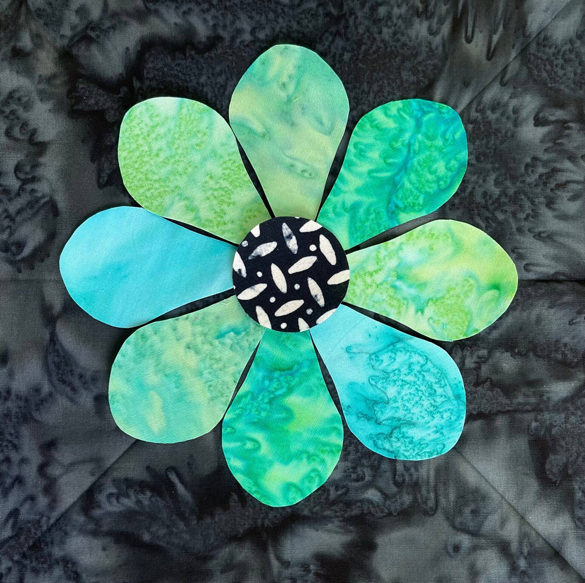 Free Bird Quilting Designs - Wholesale Quilt - 26. The Little Petals Quilt15