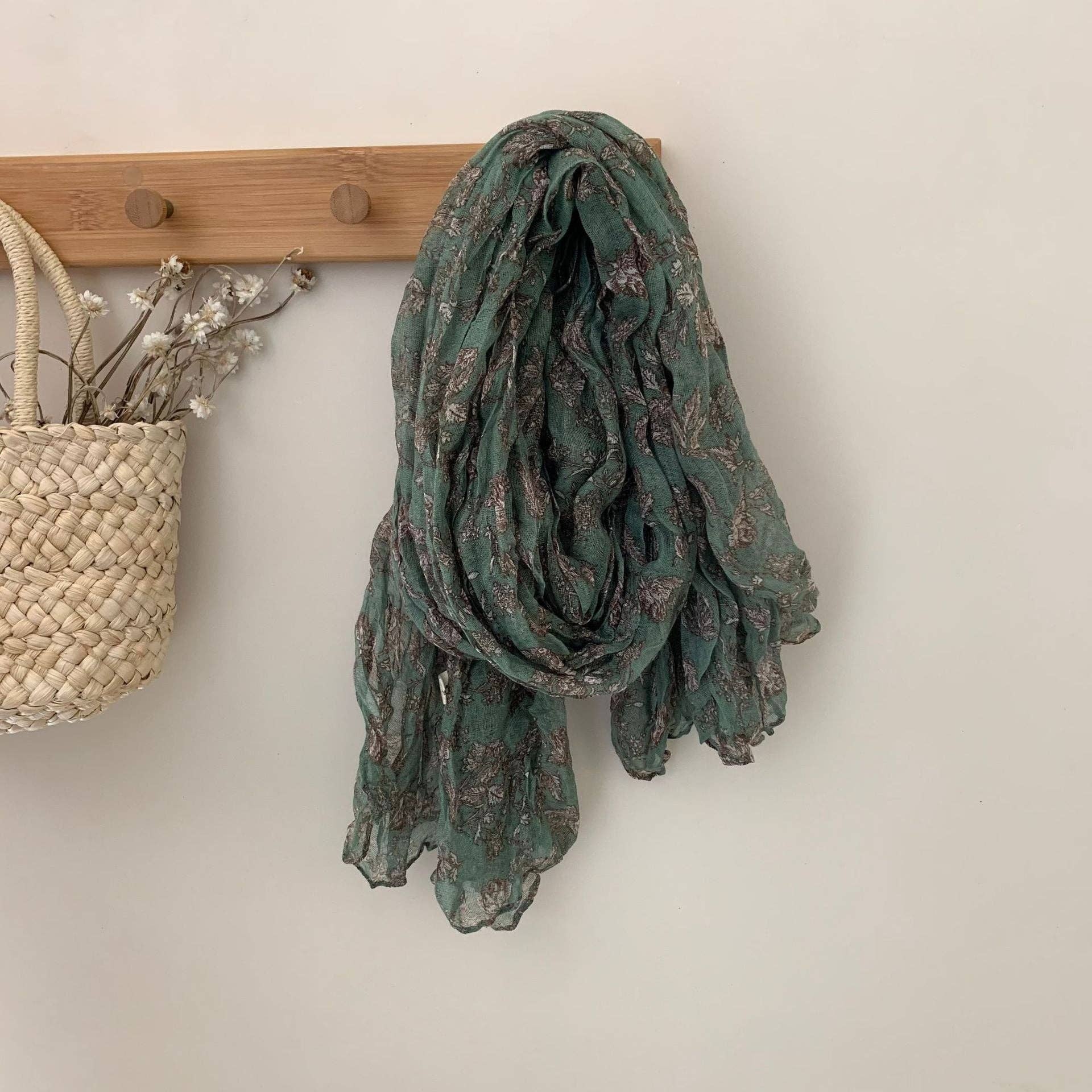 alberalkirk - Wholesale Scarf - Women's - Botanical Print Crinkle Scarf  M5A2091