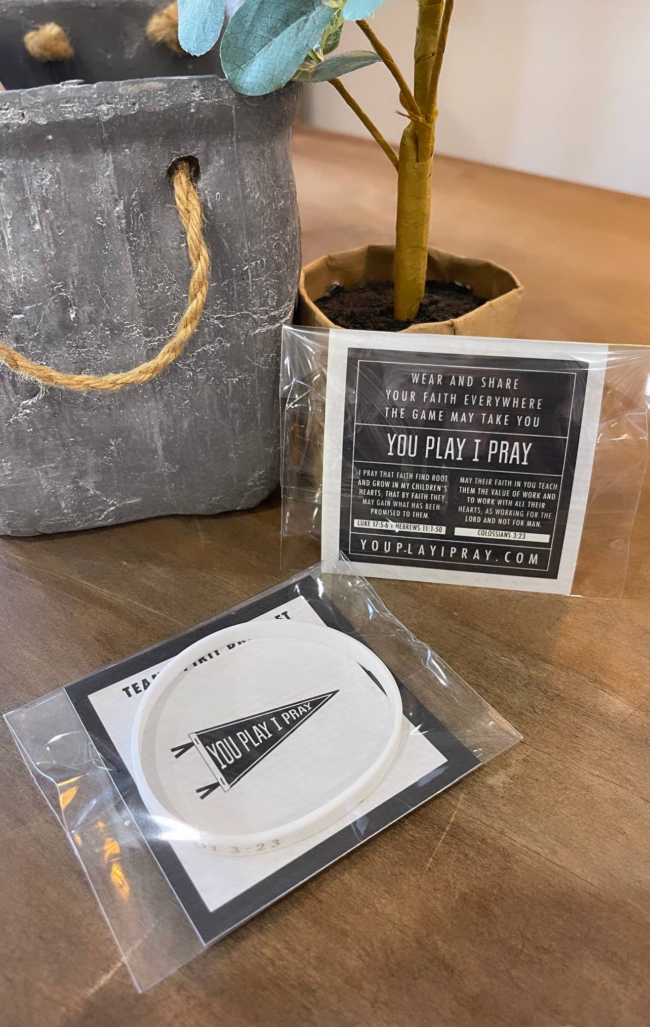 You Play I Pray - Vente Bracelet tissé/tressé -  Bracelets Team Spirit | Cadeau chrétien pour une journée de match | Sport Mom11