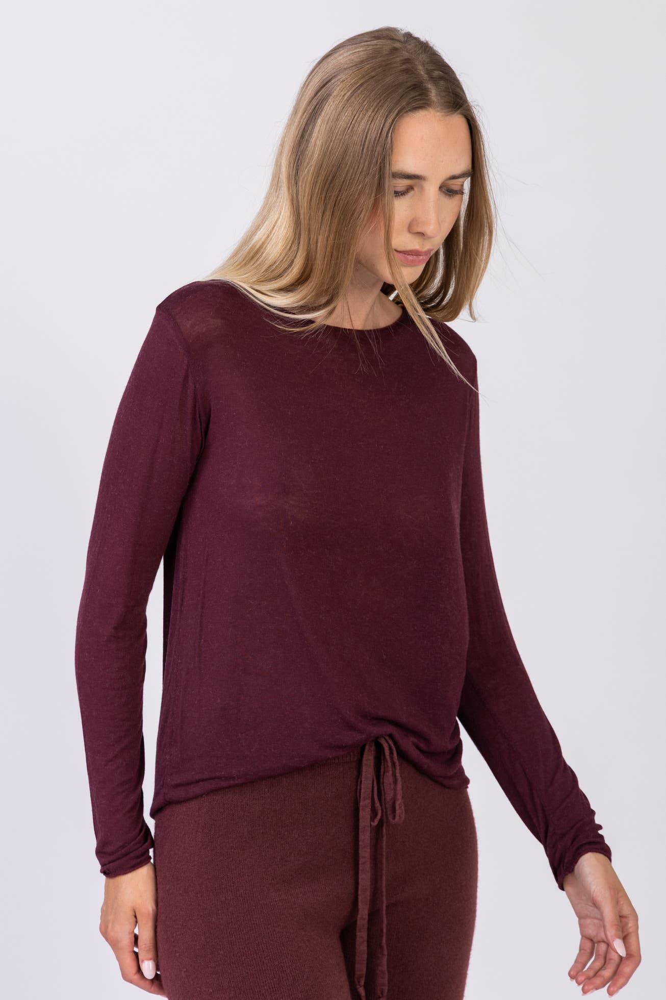 LINEN & COTTON HOUSE – Großhandel Bluse – Damen – 37864 Einfarbiger Rollkragenpullover aus Kaschmirmischung, zweite Haut21