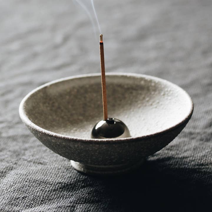 Incense Chalice in Terracotta ( cloud ) Zen. Artisan for wholesale by Ume Incense