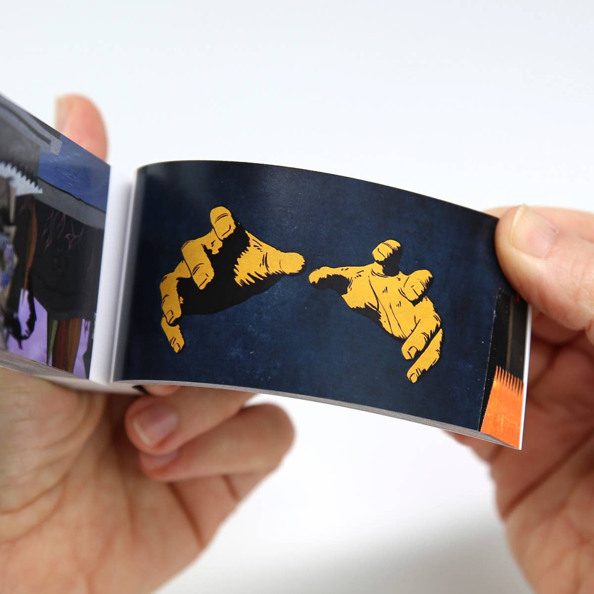 Flipboku - Wholesale Display Book - Extraordinary Tales Flipbook7