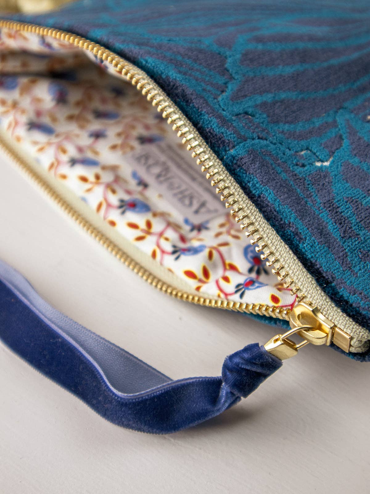 Ash & Rose - Vendita all'ingrosso Braccialetti - Portafoglio da polso Blossoms in velluto0