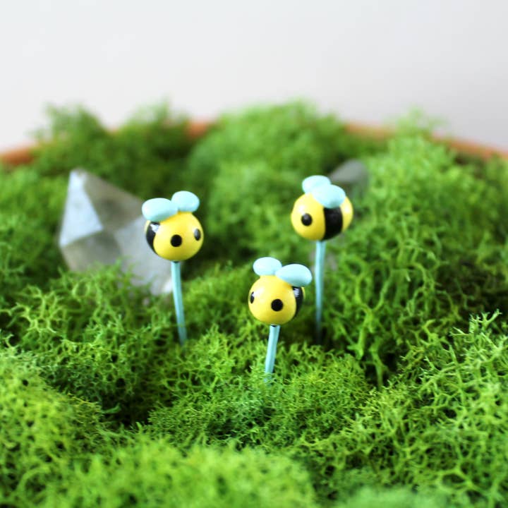 Fairy Garden Bumblebees for wholesale by Mariposa Miniatures