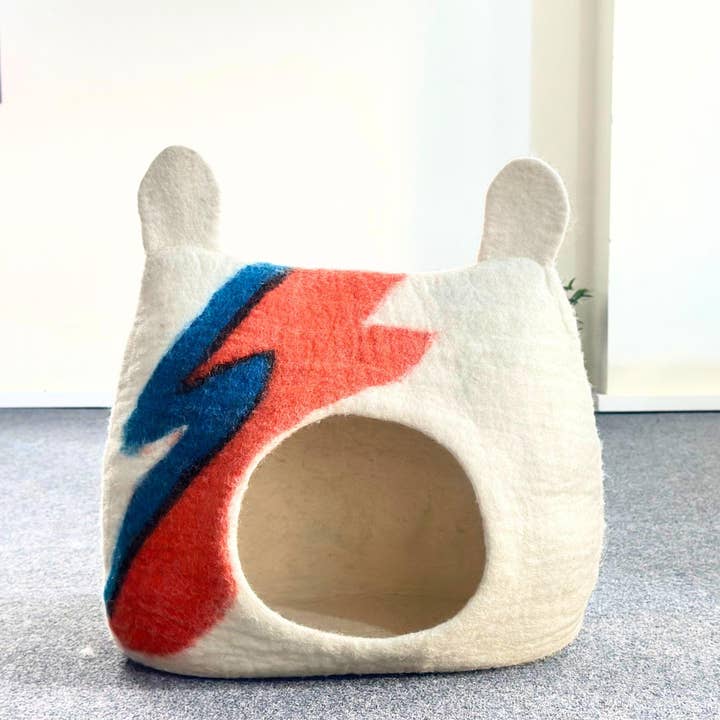 Handmade Wool Cat Cave: Red & Blue Lightning Bolt Design for wholesale by Woollyfelt
