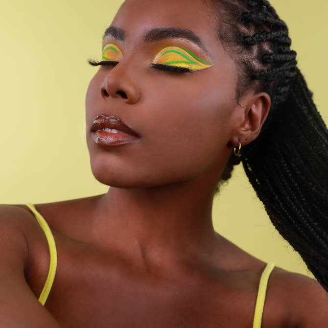 Lurella Cosmetics - Wholesale Body glitter/shimmer - Active Colors - Barbie Girl4