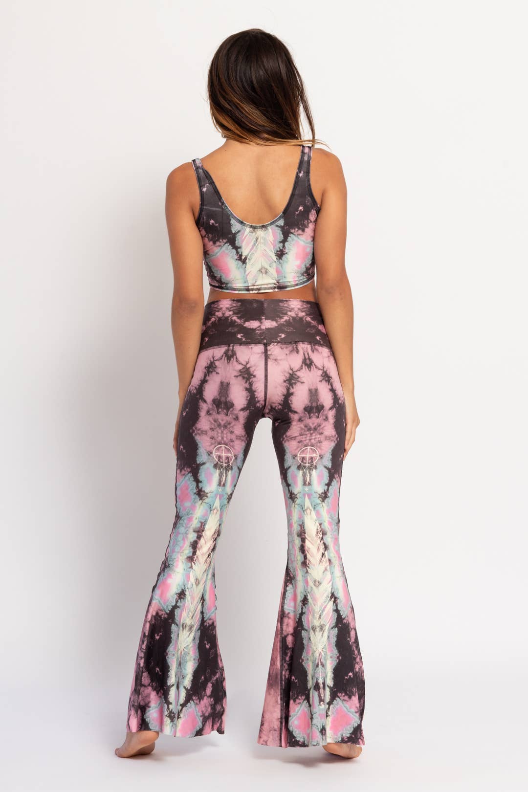 Teeki Boutique + WithLove USA Made ~ Wholesale - Vendita all'ingrosso Pantalone - Donna - Pantaloni a zampa rosa con piuma d'aquila.