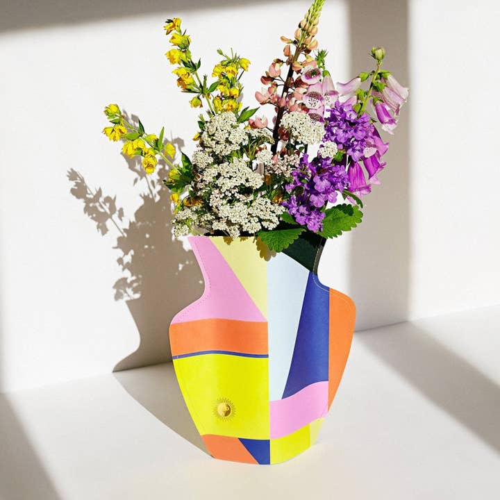 Vase en papier OCTAEVO Bazaar, ensemble vase à fleurs et carte pour la vente par 54 Celsius