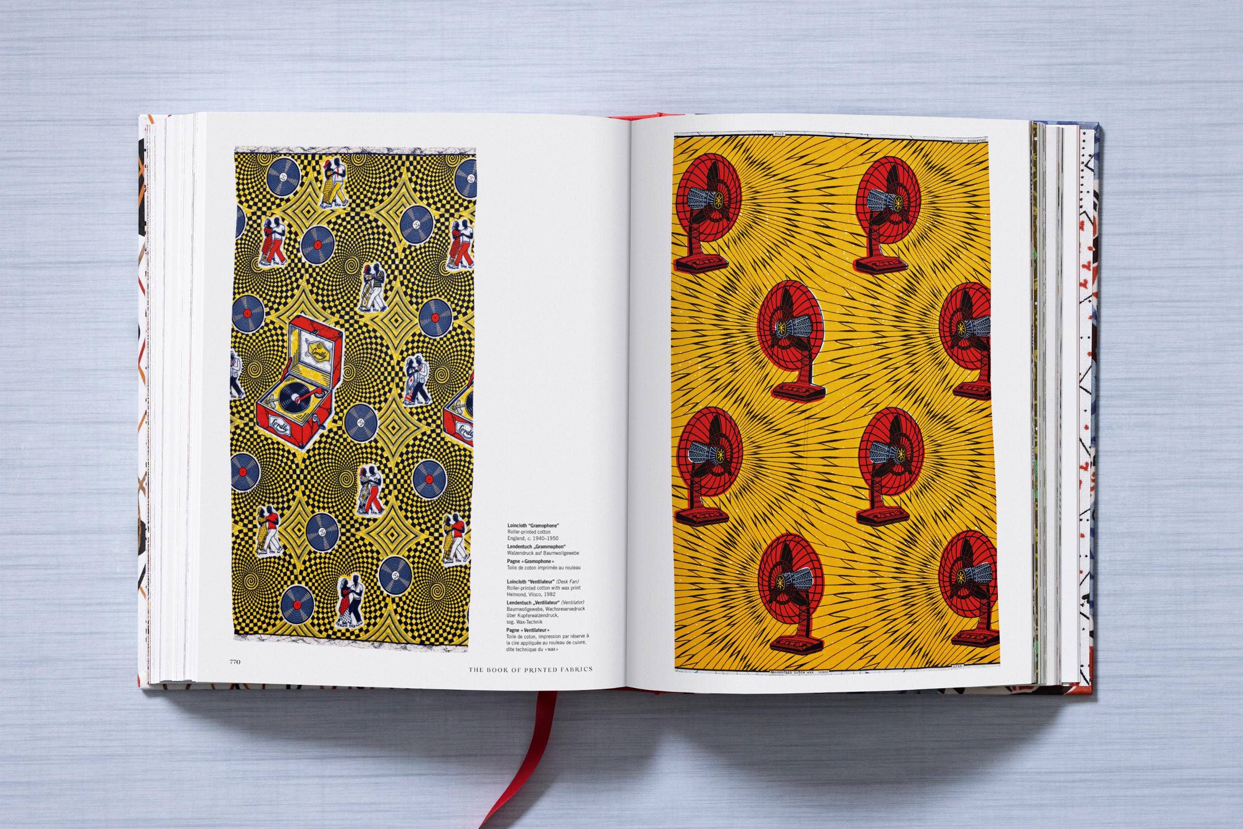 TASCHEN Europe - Wholesale Display Book - The Book of Printed Fabrics. From the 16th century until today (German, French, English)24