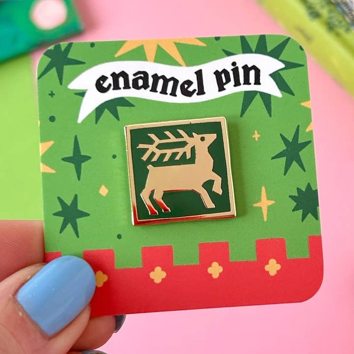 Épingle Émaillée Carreau Médiéval Cerf pour la vente par Stacey McEvoy Caunt
