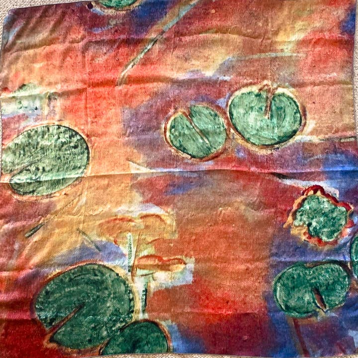 Écharpe POND - Écharpe en soie Habotai (36"x36") pour la vente par Rosenfeld Fine Art