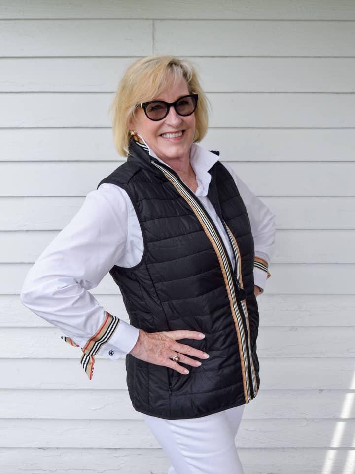 Gilet Maggie May Puffer - Noir à rayures kayla kaki pour la vente par Pearly Vine