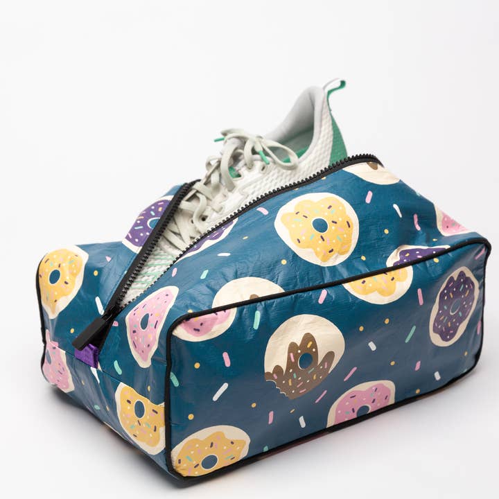 Donut Travel Shoe Bag | Lightweight & Durable Sneaker travel for wholesale by Pen and Paces