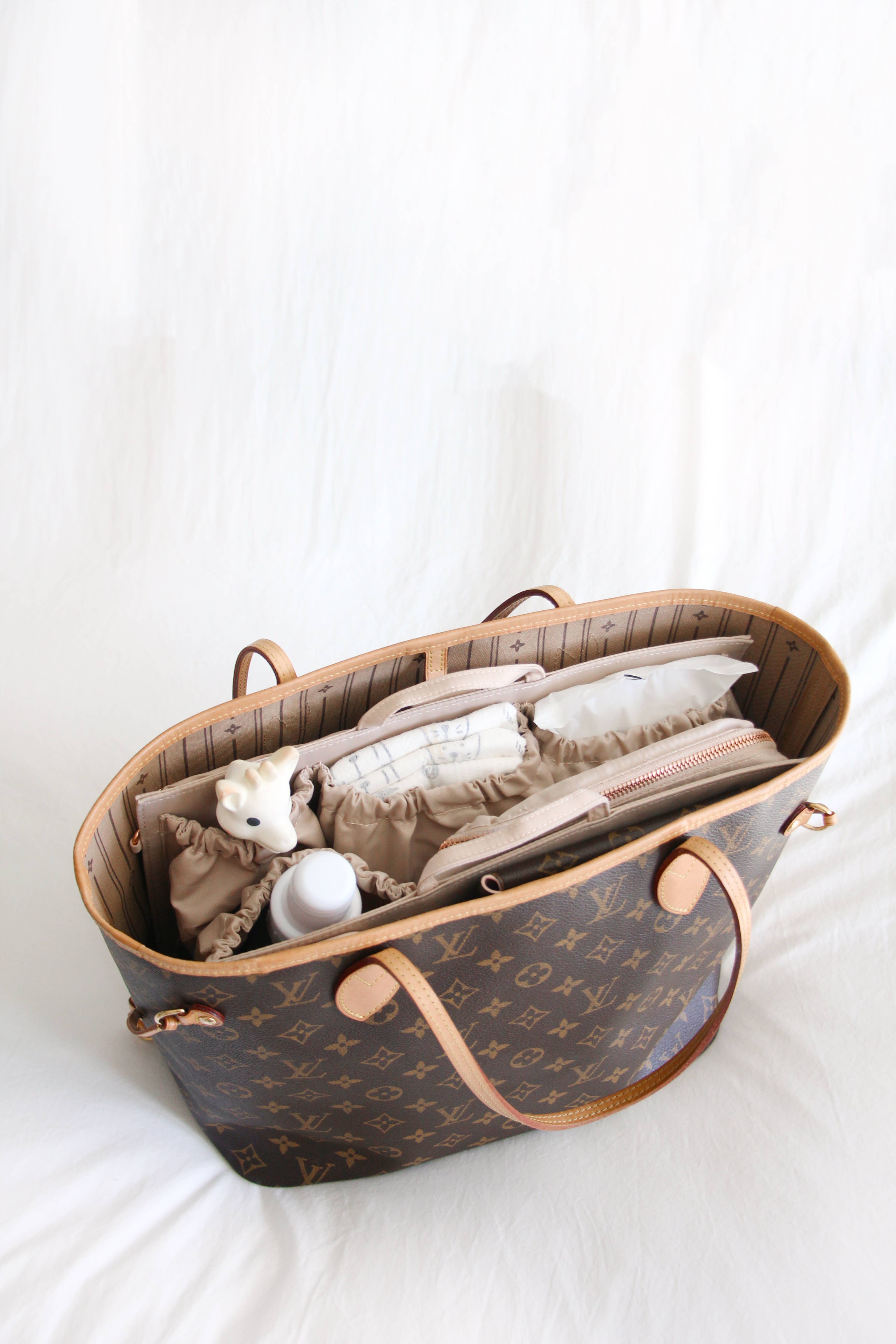 ToteSavvy - Wholesale Travel Container - ToteSavvy Deluxe Almond6