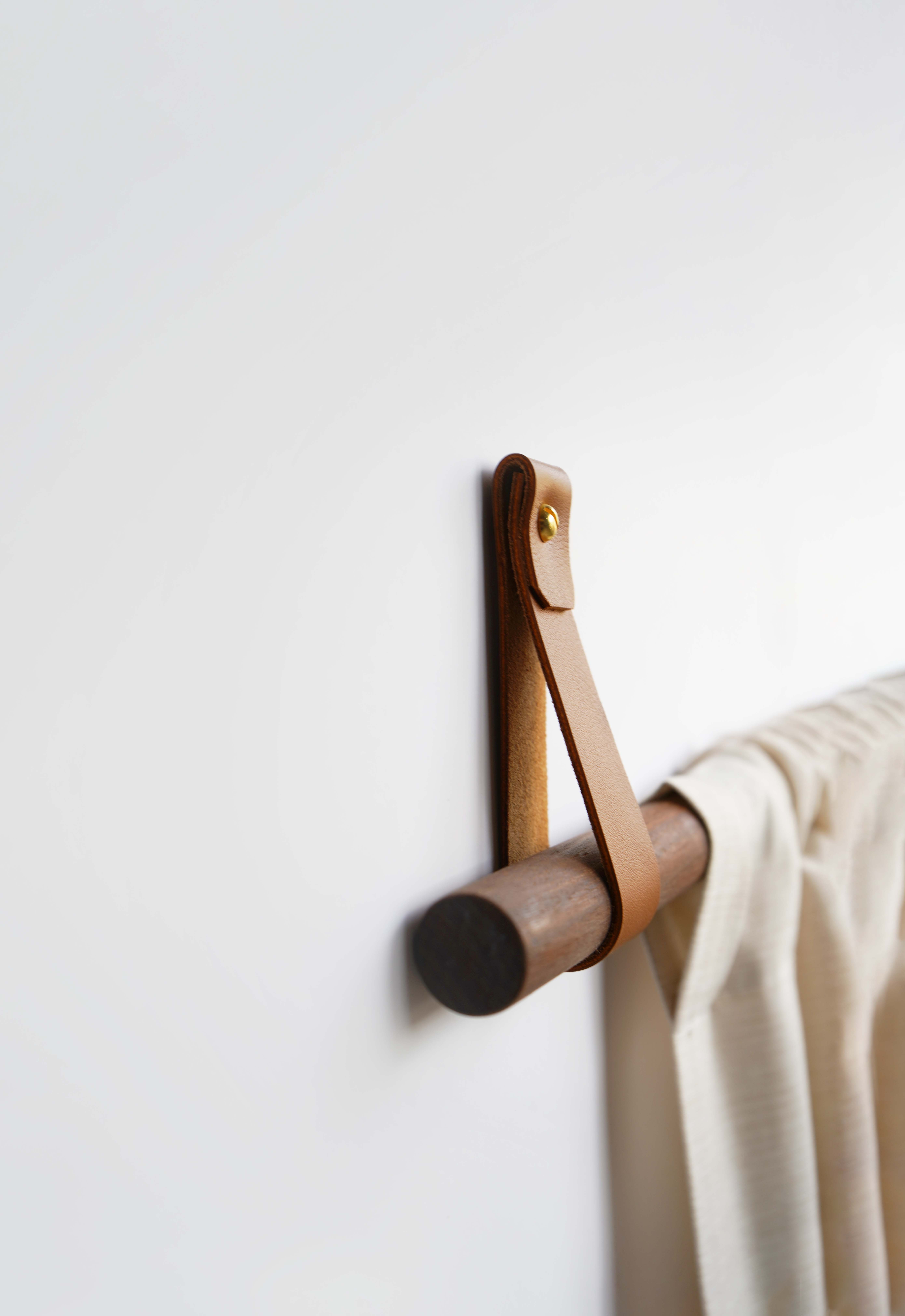 Keyaiira - Wholesale Curtain Rod - Leather Curtain Rod Brackets [Round End]8