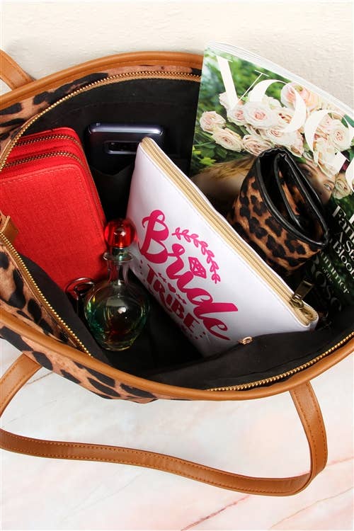 MYS Wholesale Inc - Wholesale Tote Bag - Women's - Spacious and Stylish Leopard Tote Bag4