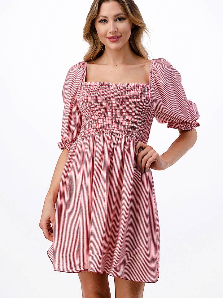 ROBE NUISETTE TISSÉE RAYÉE AVEC CORSAGE SMOCKÉ pour la vente par MintChoco